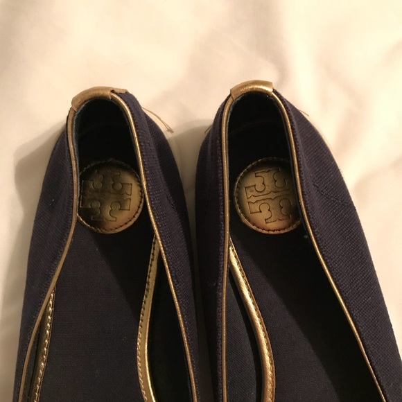 Tory Burch size 8 navy and gold flats - Picture 4 of 6